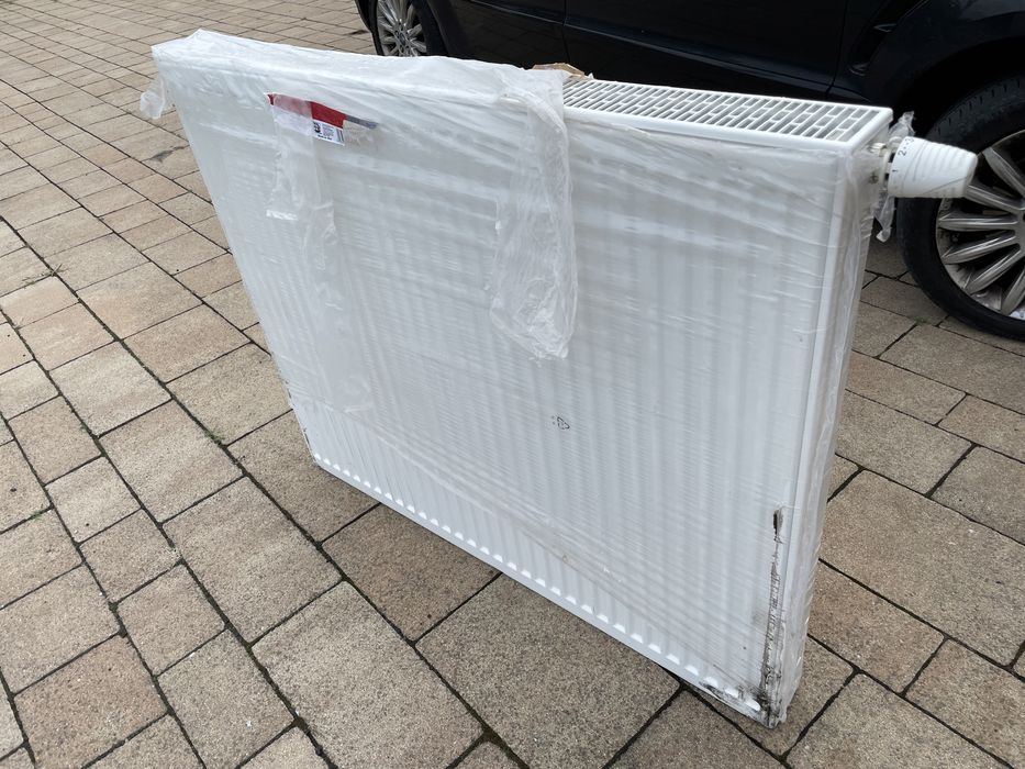Kaloryfer. Nowy. Szerokość 110 cm. Wysokość 90 cm.