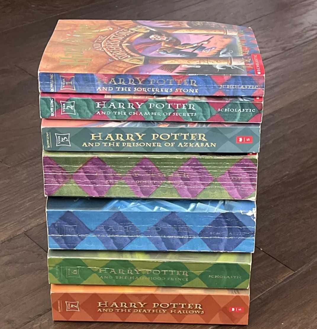 Zbiór używanych książek o Harrym Potterze