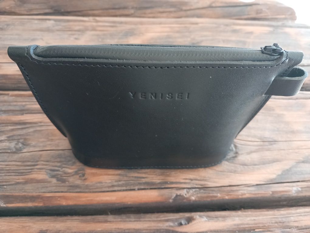 THISISPAPER,skórzana kosmetyczka,portfel"Yenisei"