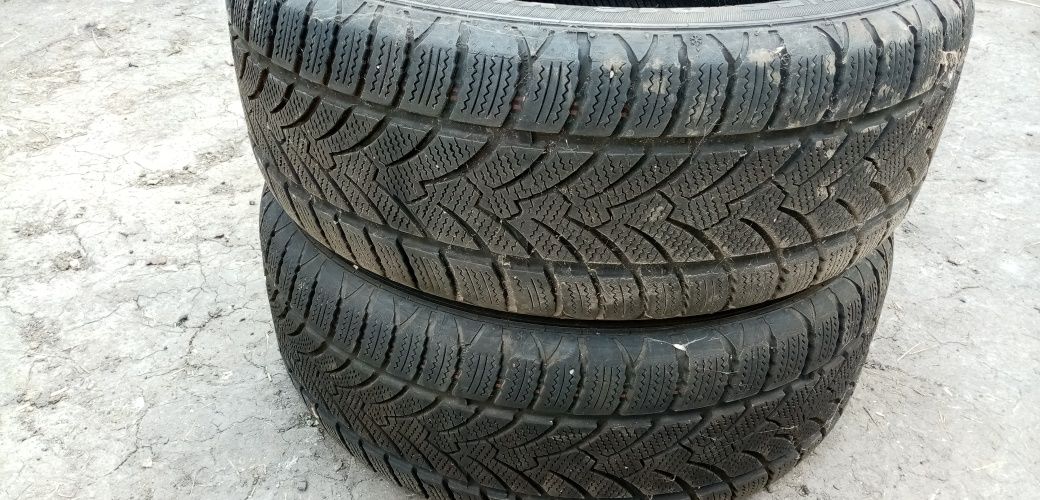 Продам б/у шины 215/55 R16