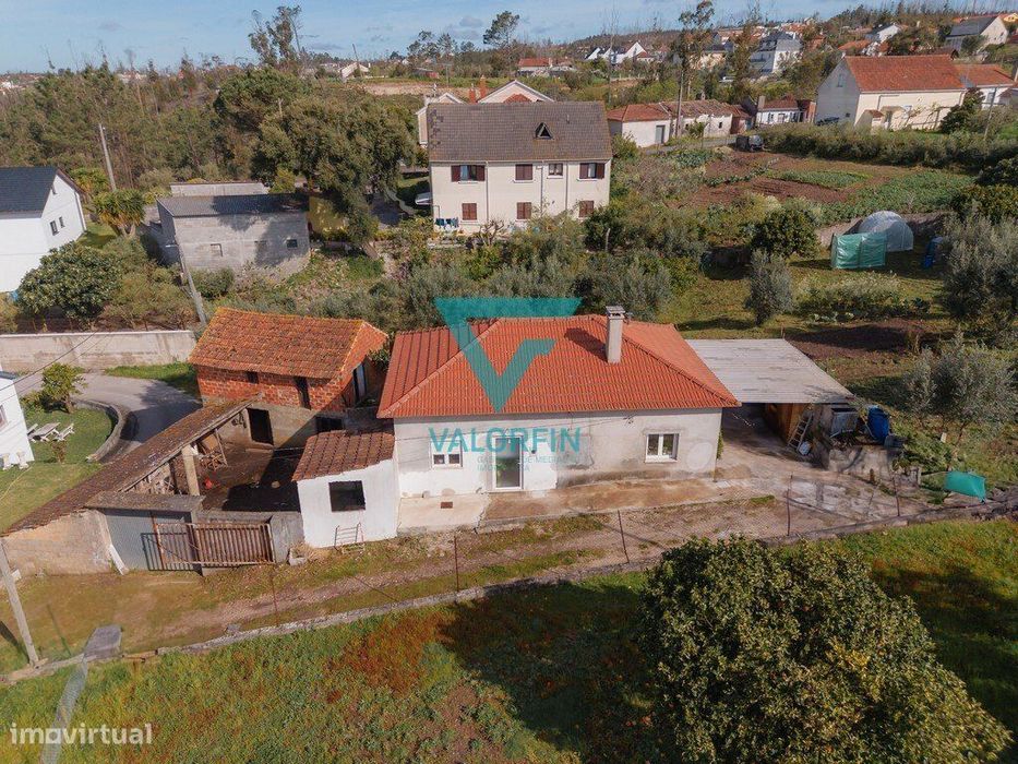 Moradia T2 Remodelada c/ Terreno de 1561 m2 - Espite, OURÉM