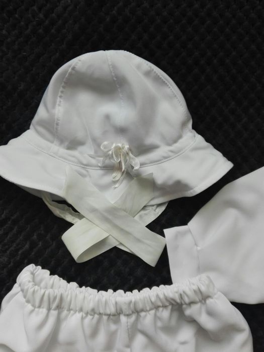 PROMOCJA Ubranko na chrzciny (sukienka, spodenki, kapelusz)