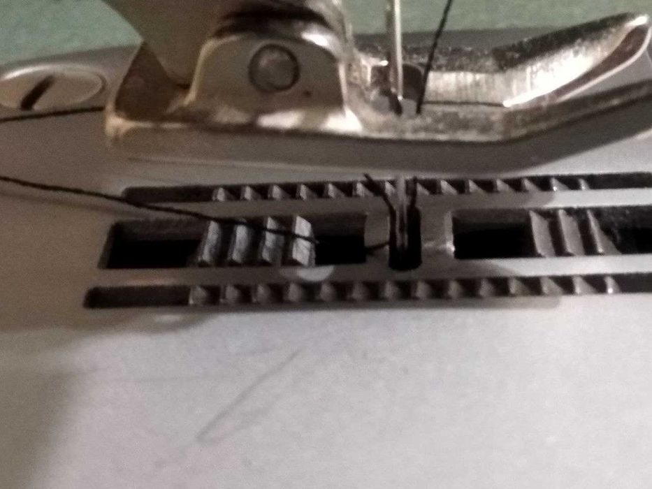 Швейна машинка Чайка 2