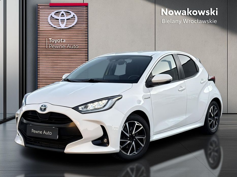 Toyota Yaris Hybrid 1.5 Comfort + Style + Tech | Automat