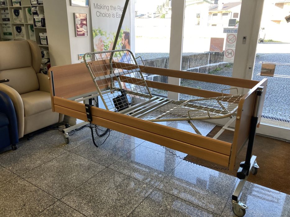 Cama Semi Nova com Garantia, articulada elevatória e elétrica