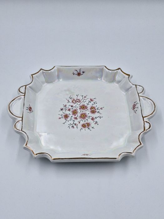 Taca porcelanowa z uchwytami perłowa