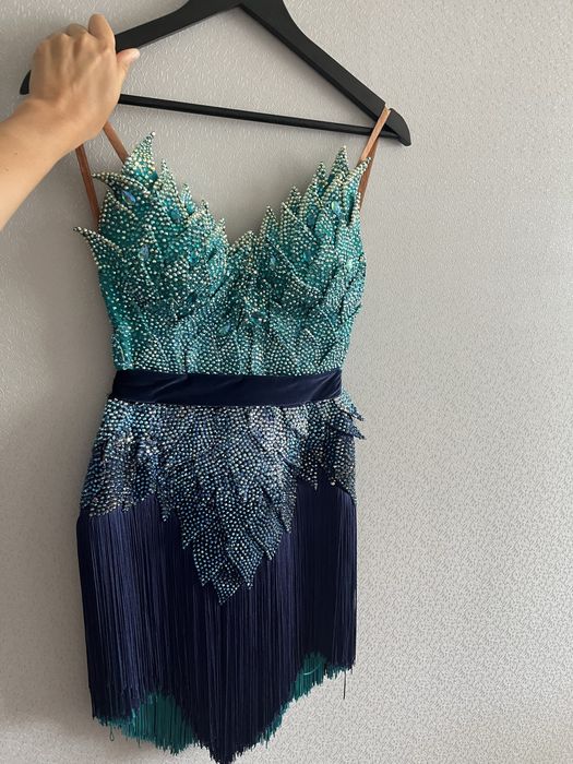 Сукня для латини