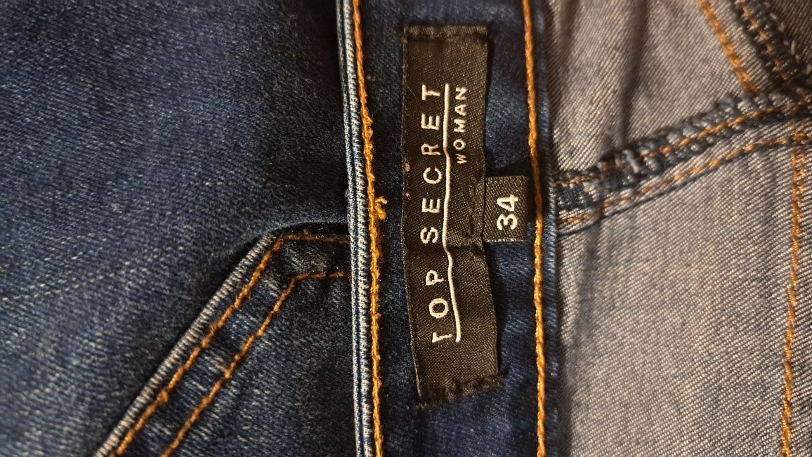 Spodnie jeansowe obcisłe rurki jeansy skinny jeans XS 34 Top Secret