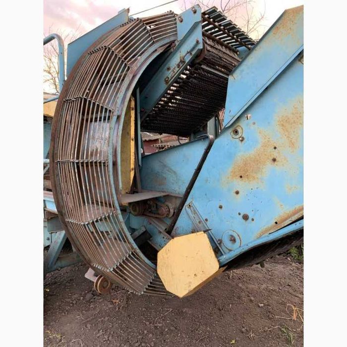 Продам картоплезбиральний ( картофелеуборочный ) комбайн Anna Z644