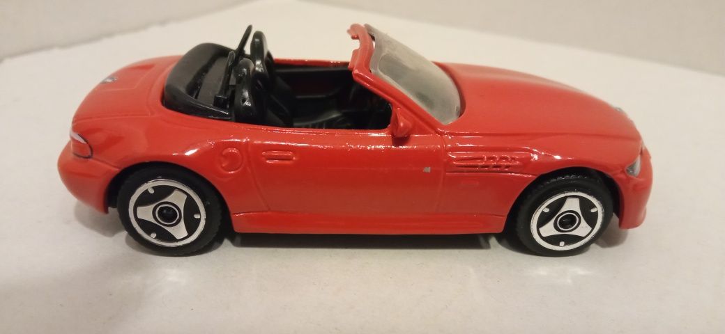 Bburago BMW M roadster w skali 1/43