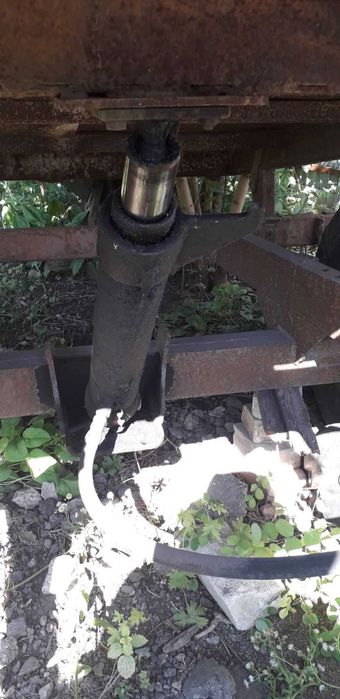 Тракторний одновісний причіп.