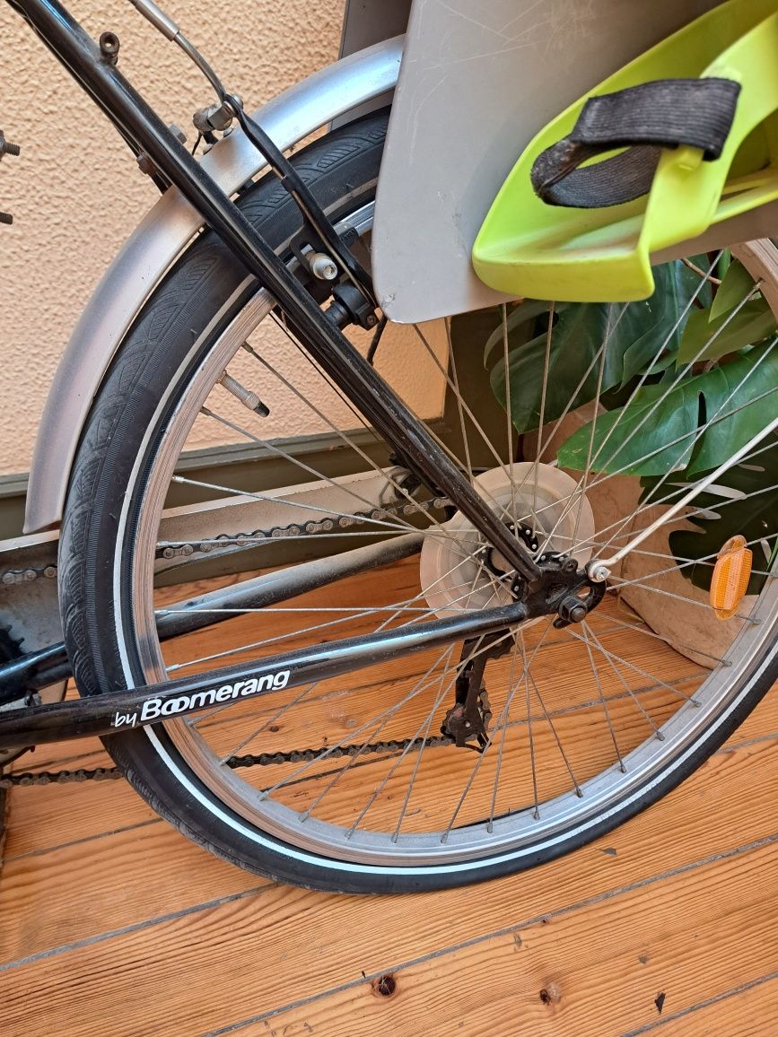 Bicicleta de passeio com cadeira de criança