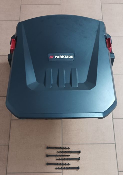 Garaż do robota koszącego Parkside