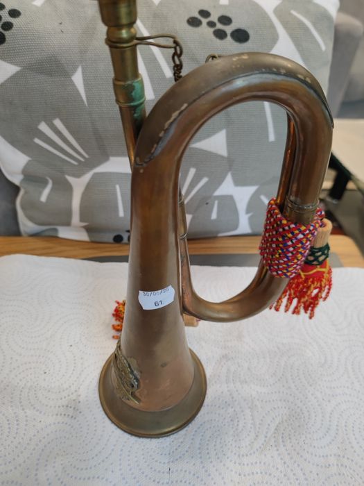 Trąbka wojskowa sygnałówka Francja