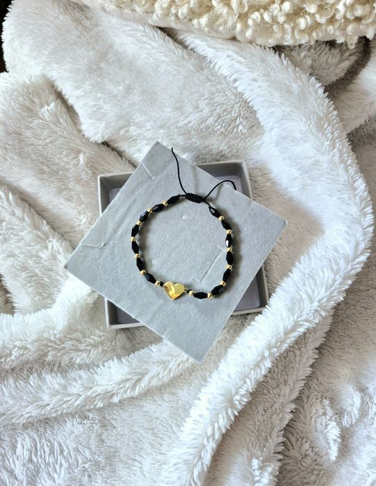 Bransoletka zaciągana makrama czarne koraliki złote serce