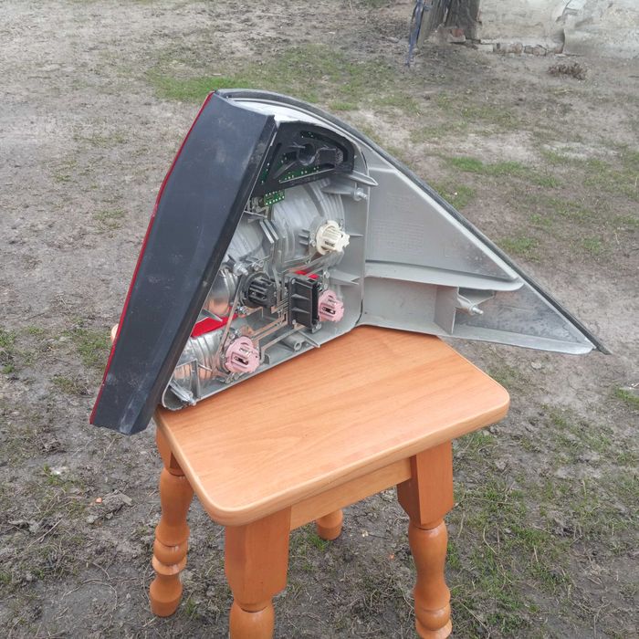 Задняя фара w220