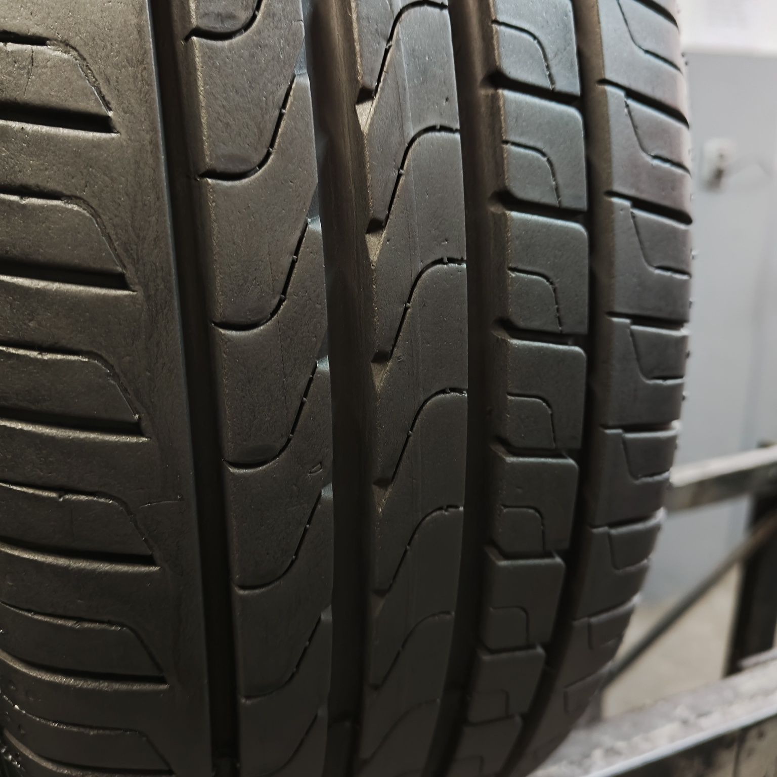 205/40/18 XL Sprzedam parę opon letnich Pirelli