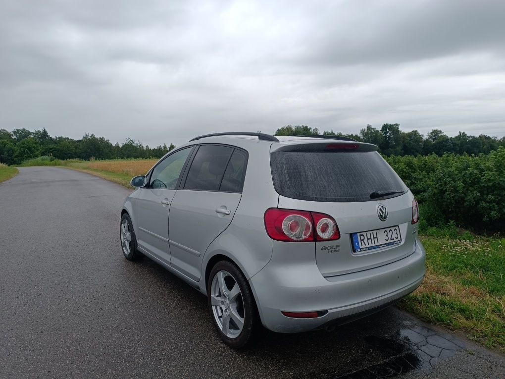 VW Golf plus automat klimatronik pdc dwa kpl kół niski przebieg