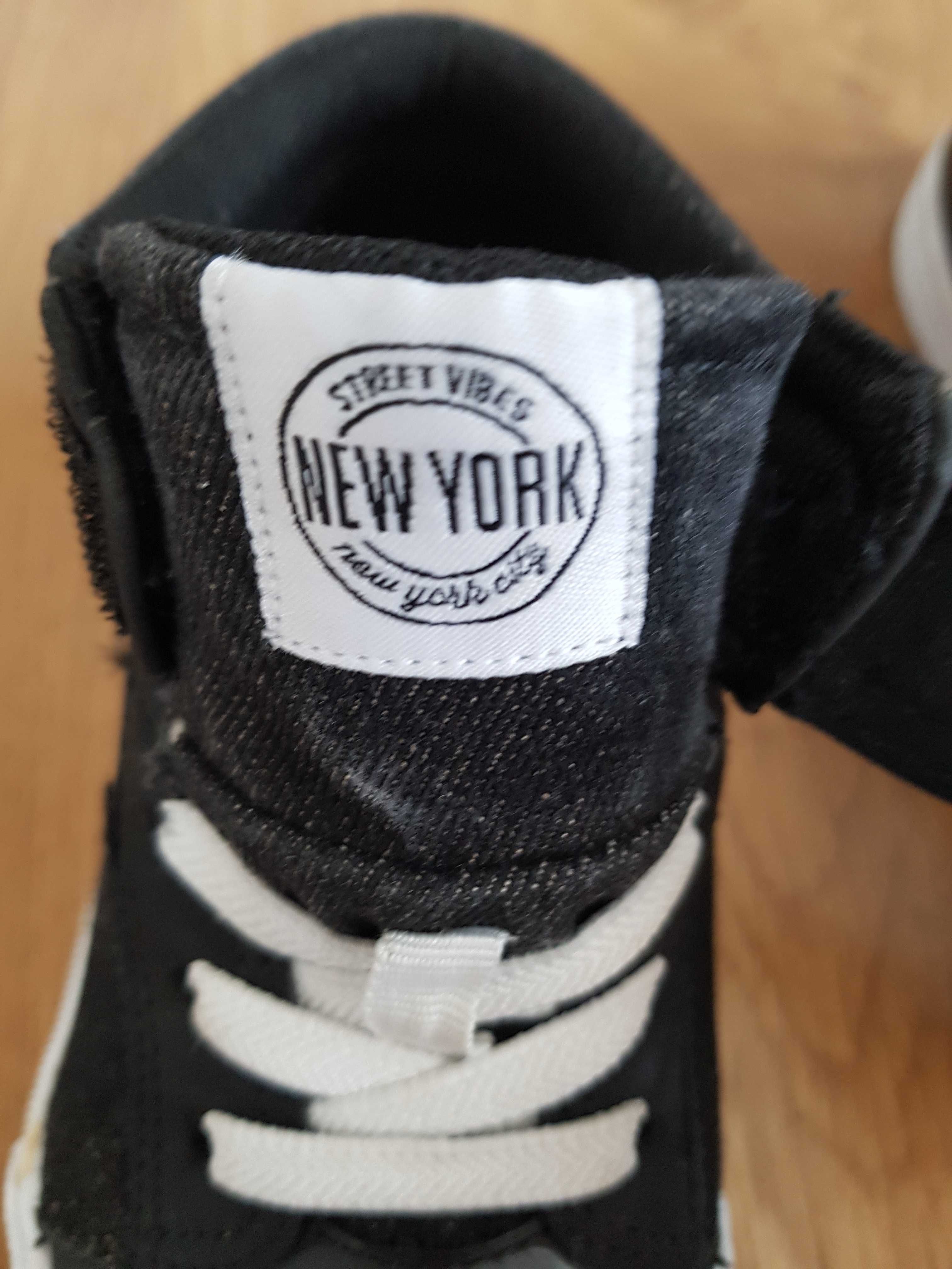 Czarne wyższe buty New York 31