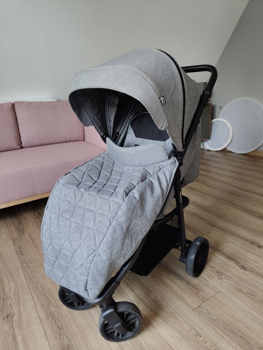 Lekka, szara spacerówka 4baby Moody