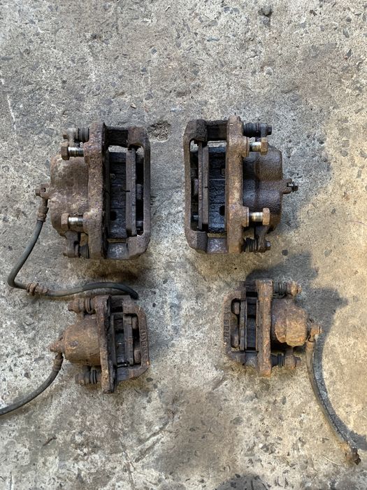 Суппорт супорта Nissan X-trail T30 2.2