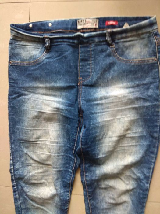 HOUSE jegging jeans marmurki guma w pasie do 106cm