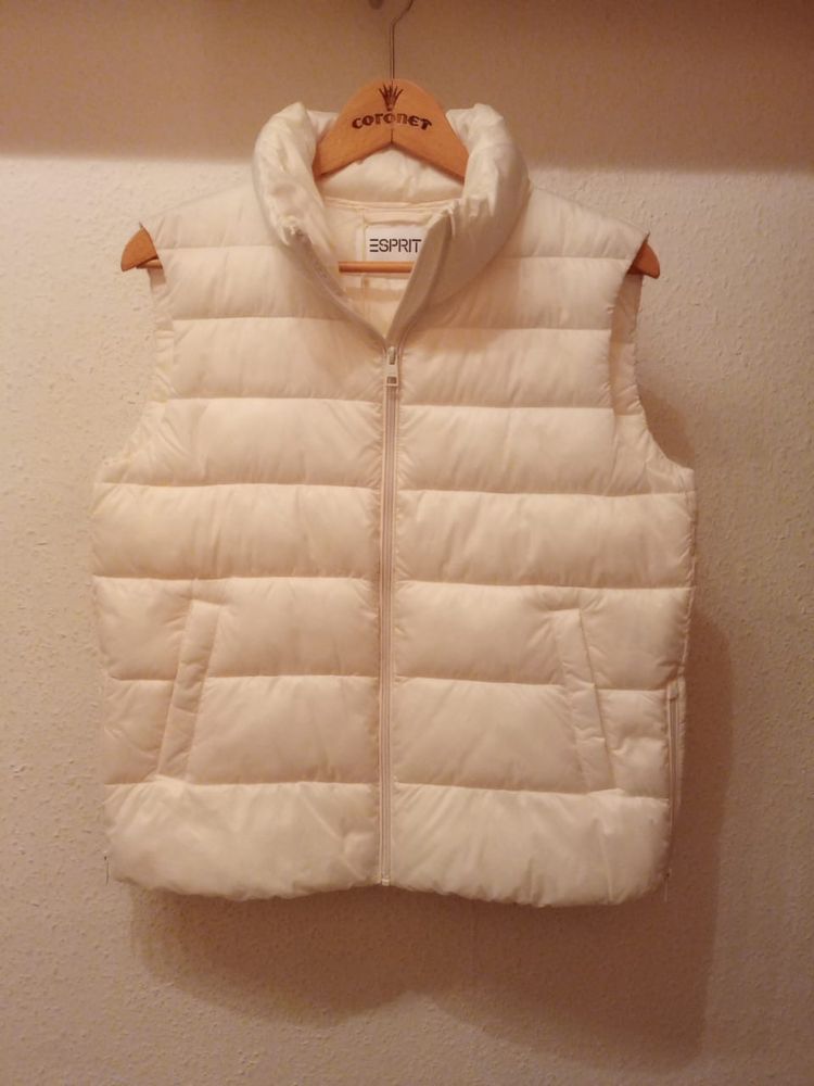 Продам женскую жилетку Esprit
