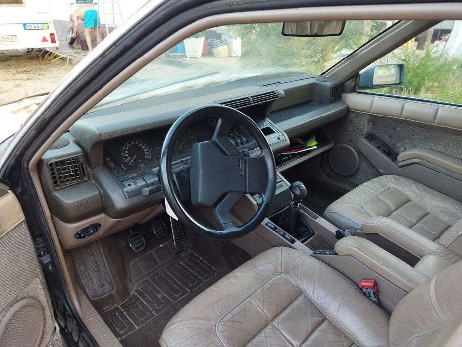 Renault 25 TXI 2.0 140HP