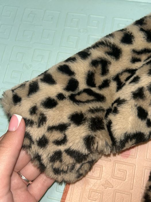 Шубка лео на дівчинку