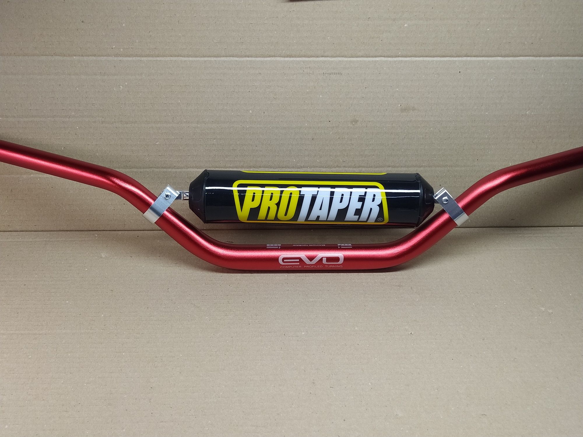 Руль мото d28 L795 PROTAPER" красный с буфером +перемычка