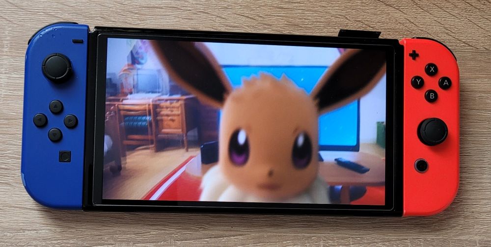 Pokemon Let's go Eevee Nintendo Switch