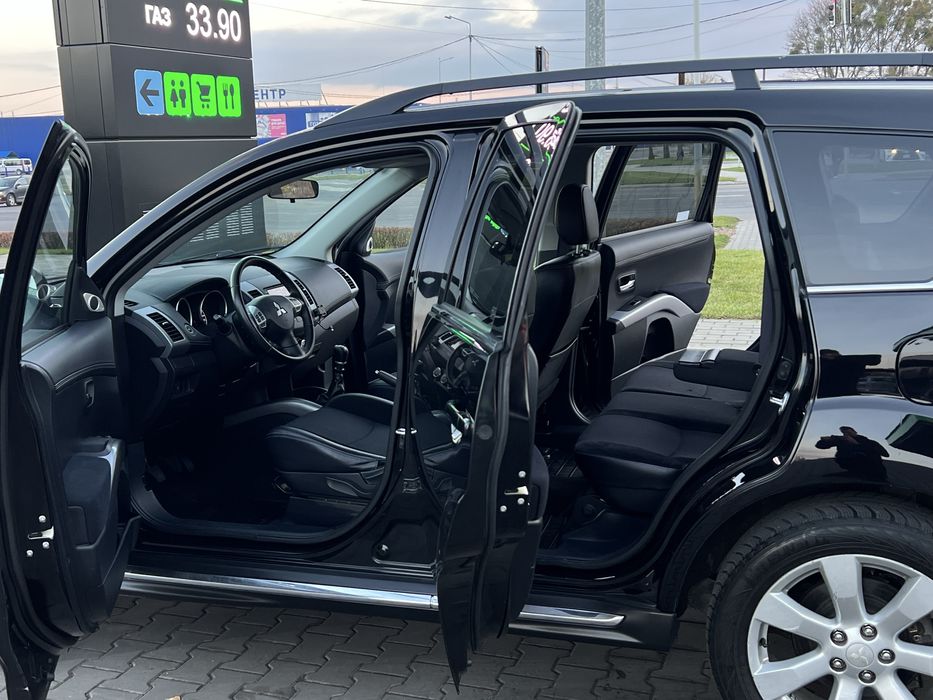 Свіжопригнаний Mitsubishi Outlander 124 тис. км.  2012 р. 2.3 дизель