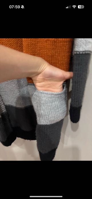 Kardigan sweter z kapturem