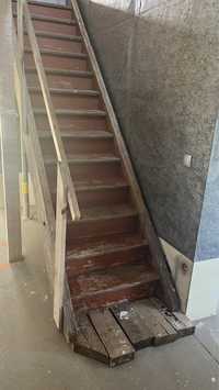 Używane schody zastępcze