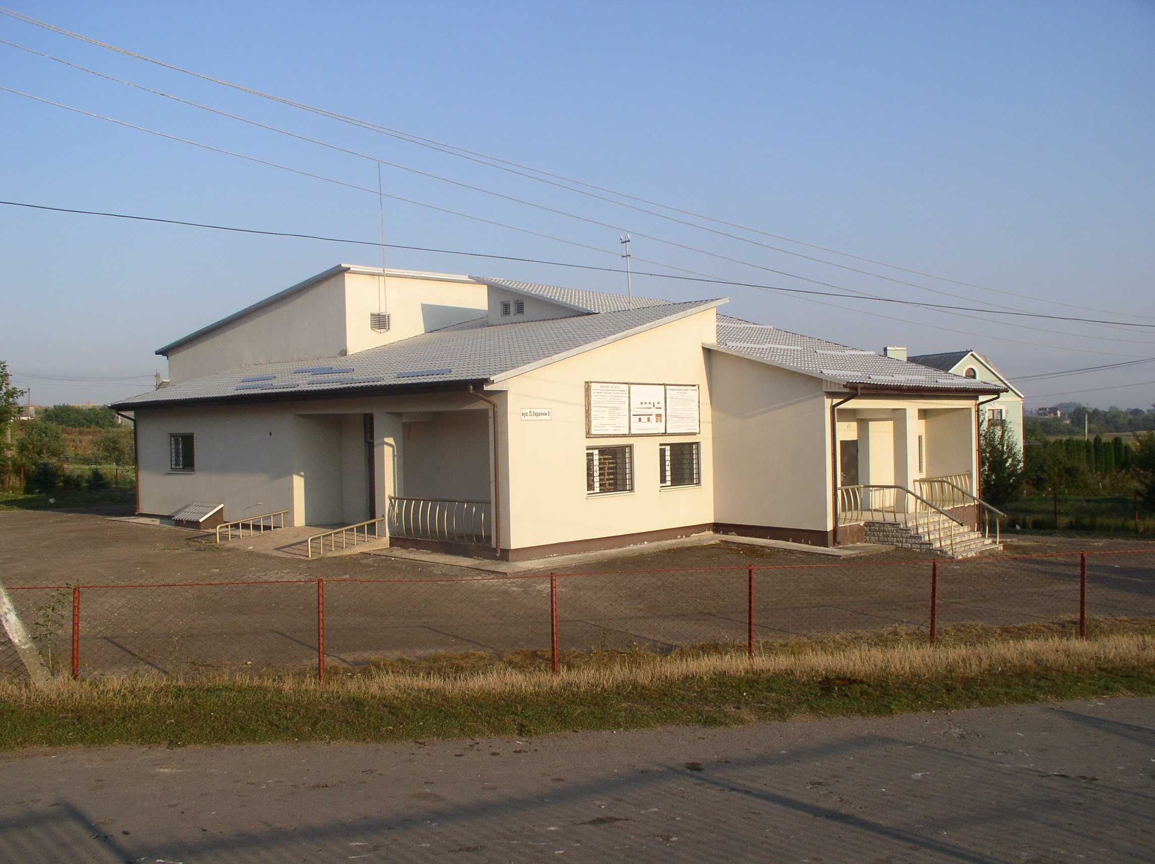 Виробничо-складська база поруч м.Рівне (1 км)