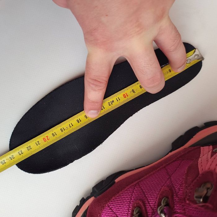 Оригінальні Mountain Warehouse в  стані нових р35