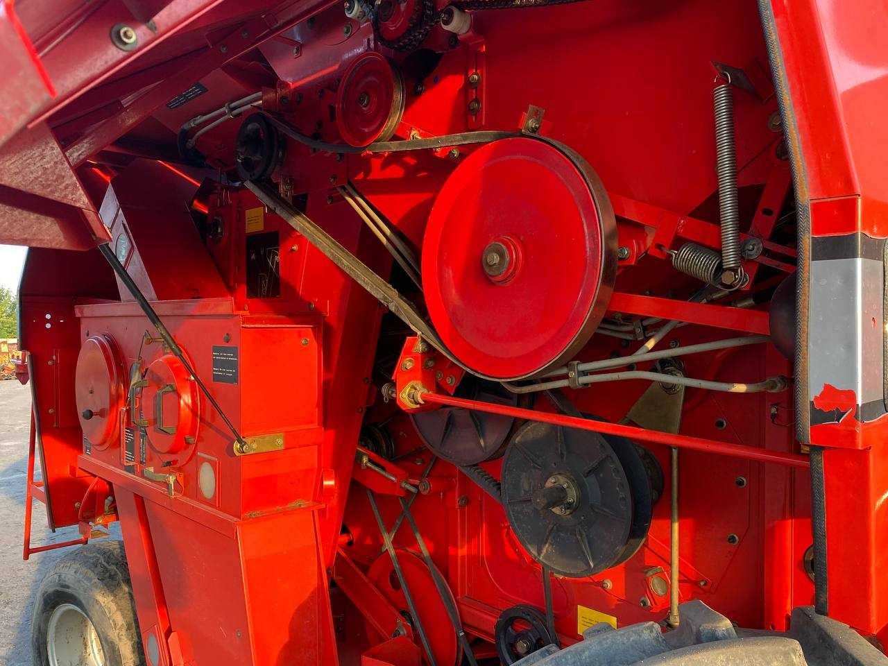Свіжо привезений зерновий комбайн Massey Ferguson 21,Claas