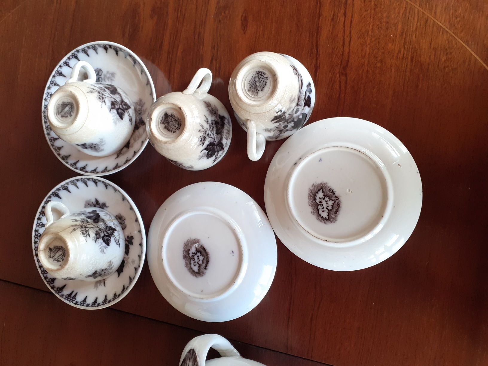 Servico de chá.  Porcelana francesa Sarreguemines