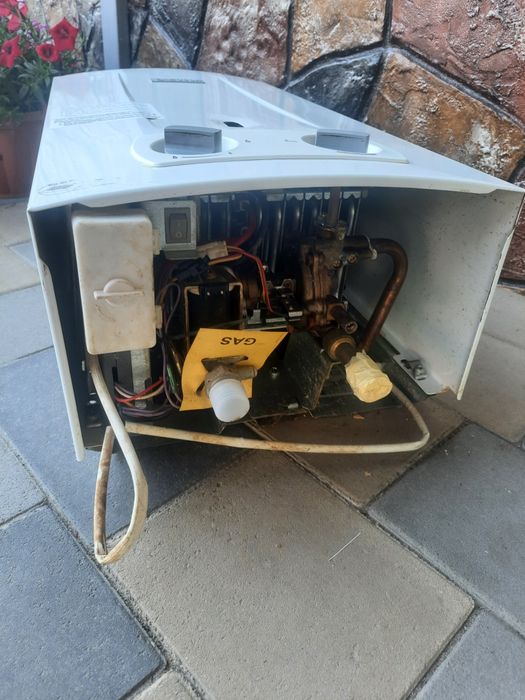 Продам колонку газову, димохідну Bosch W10 KB23 S5795 10