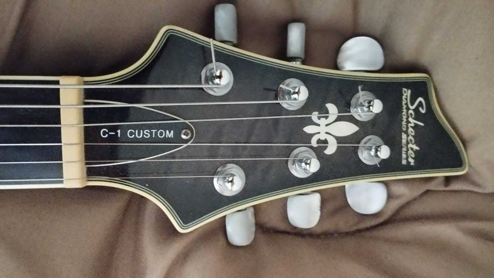 Schecter c1 custom.