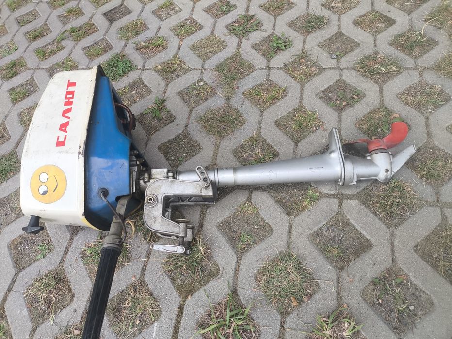 Silnik zaburtowy rosyjski, silnik łódki