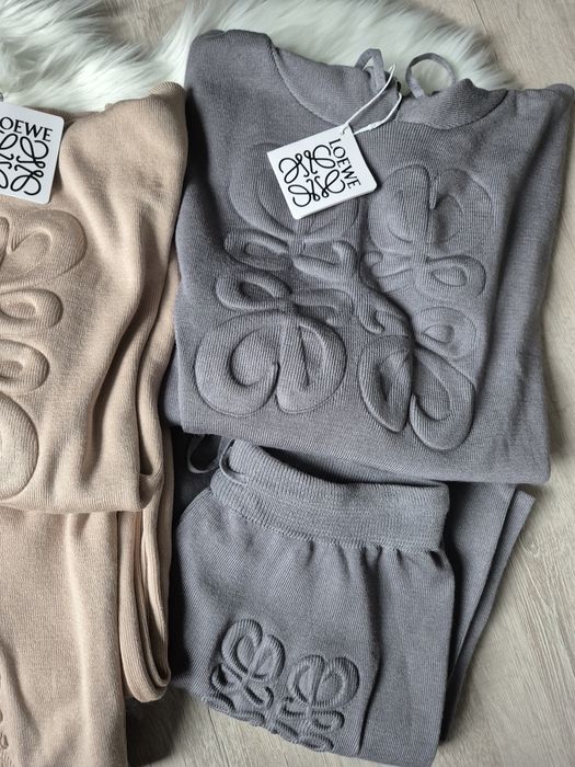 Костюм Loewe в'язаний сірий, беж