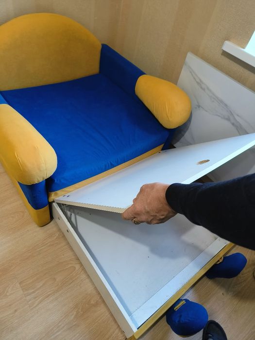 Продам детское кресло кровать в отличном состоянии.