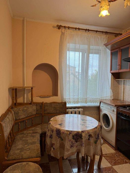 Двокімнатна квартира  в оренду  Марка Вовчка  8500 +КП
