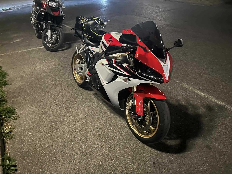 Honda CBR 1000RR SC57B HRC (nie r1,GSXR,zx10r)