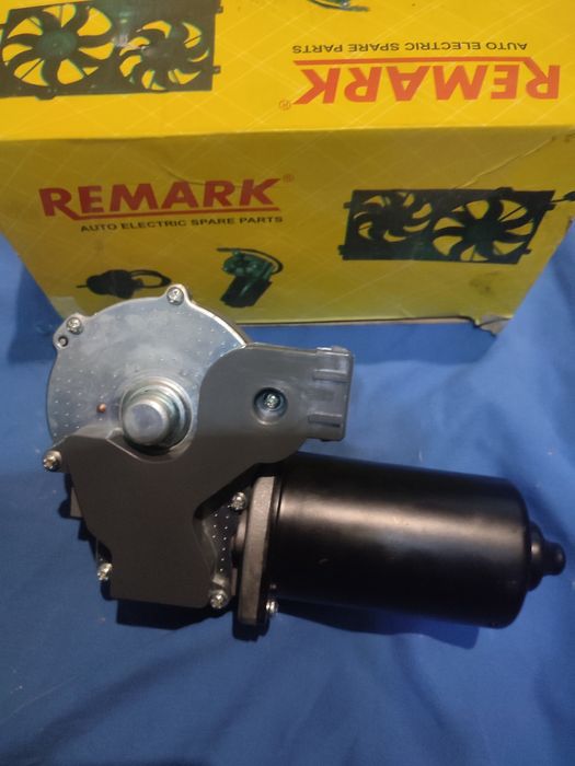 Мотор склоочисника MAN TGX