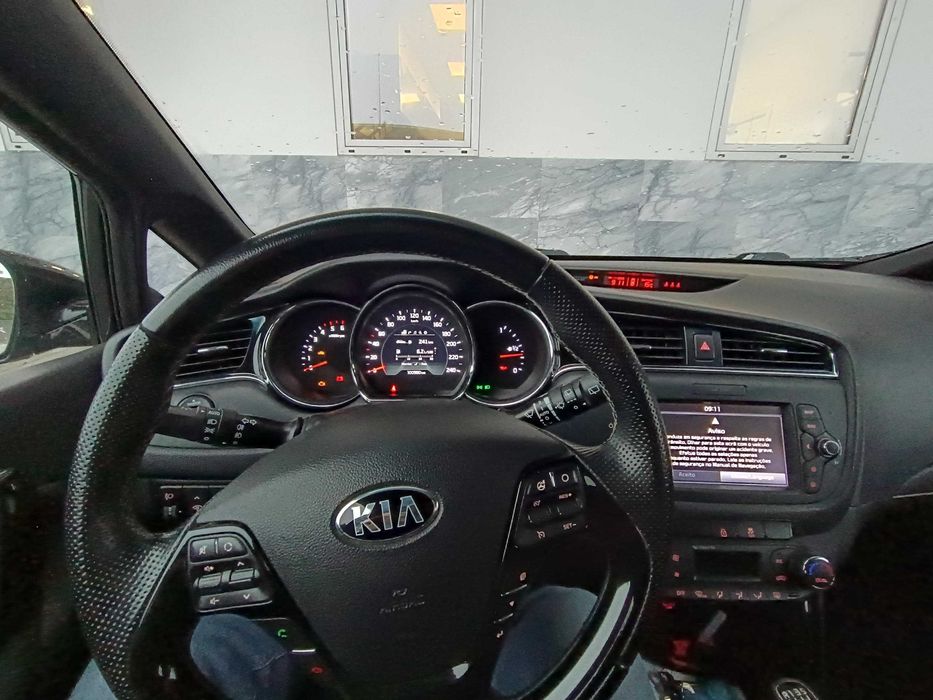 Kia Ceed SW GT Line 1.6 CRDi – Muito Estimada, 2 Chaves