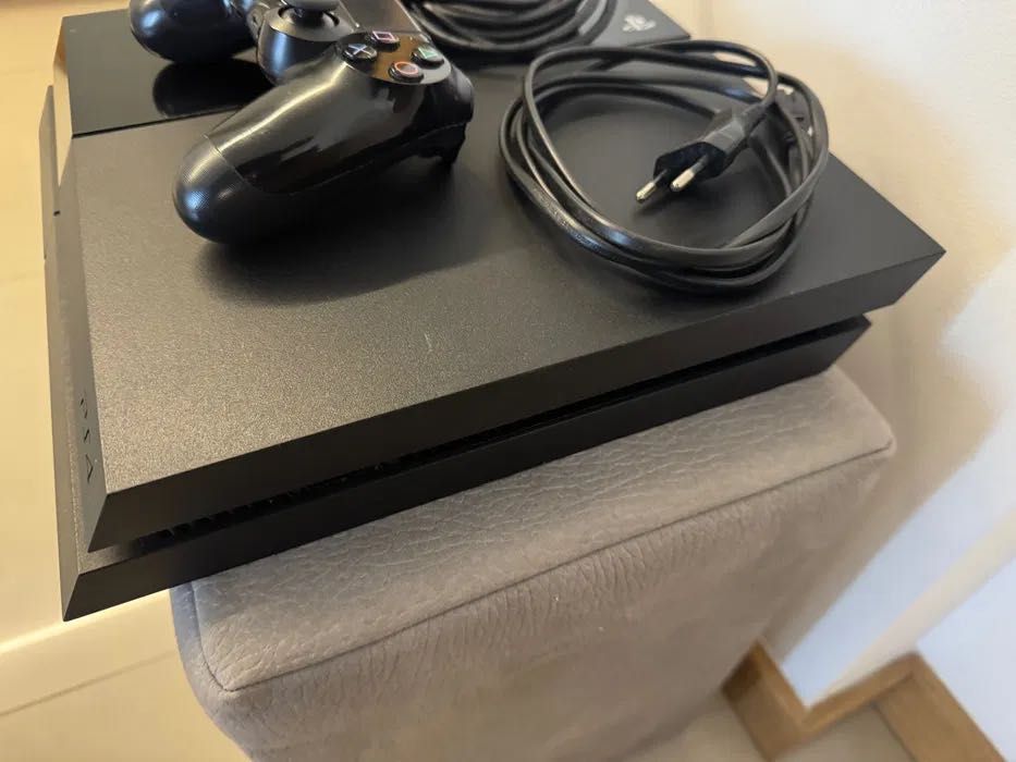 Playstation 4 ( desbloqueavel )