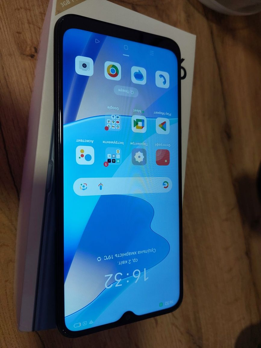 Продам смартфон OPPO  A16