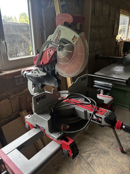 Pila ukosowa milwaukee